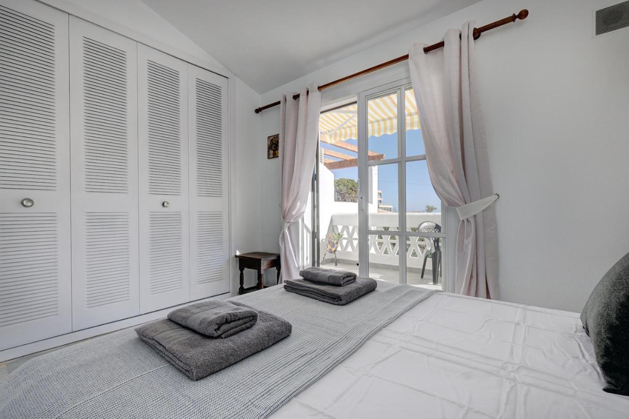 Quaint 2 Bedroom Townhouse With Pool Close To Sea! Беналмадена Екстериор снимка