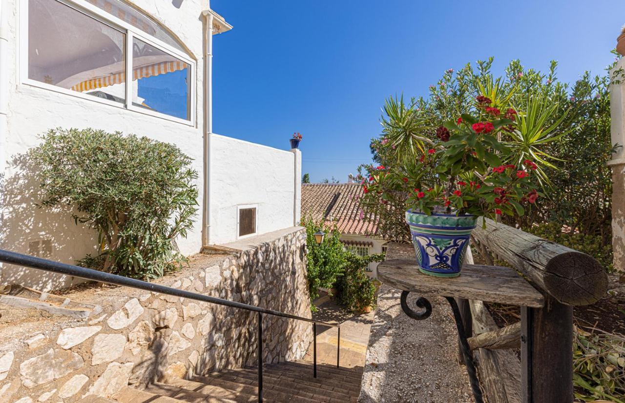 Quaint 2 Bedroom Townhouse With Pool Close To Sea! Беналмадена Екстериор снимка