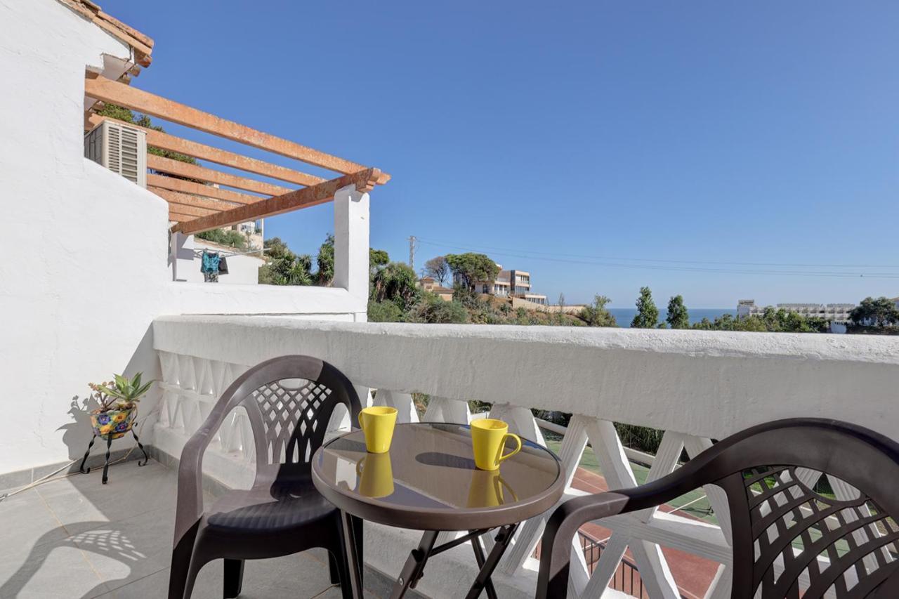 Quaint 2 Bedroom Townhouse With Pool Close To Sea! Беналмадена Екстериор снимка