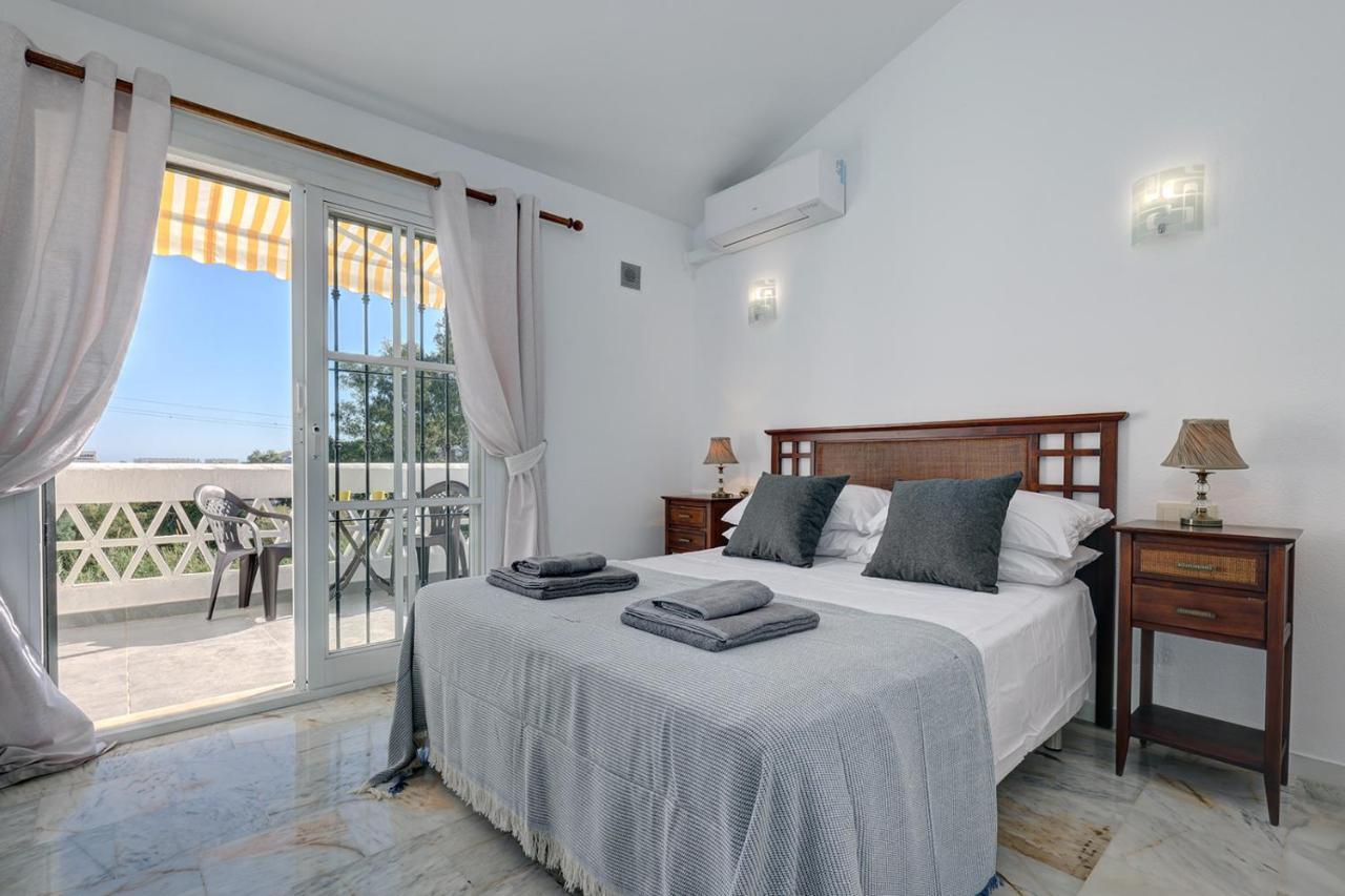 Quaint 2 Bedroom Townhouse With Pool Close To Sea! Беналмадена Екстериор снимка